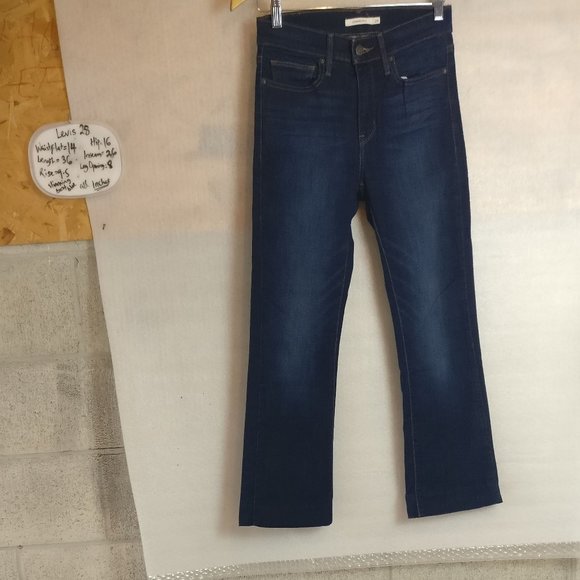 Levi's Midrise Canyon Slimming Bootcut dark wash Jeans 89%Cotton Zip Fly 28 TALL - Picture 4 of 11